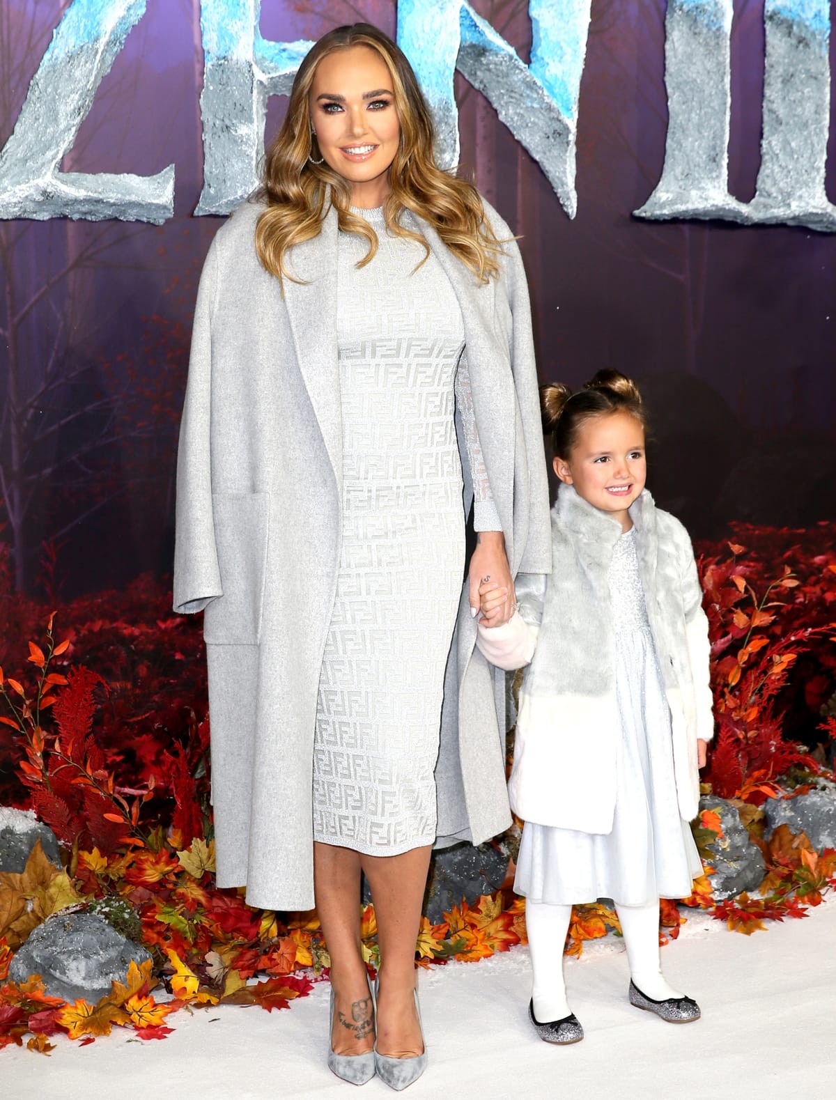 Tamara Ecclestone with her daughter Sophia Ecclestone Rutland at the European Premiere of “Frozen 2”
