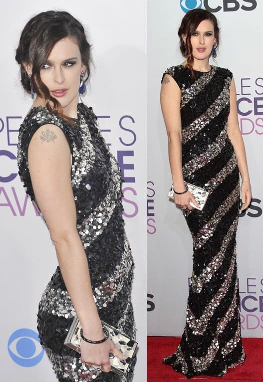 Rumer Willis sparkles at the 2013 People’s Choice Awards in a striking sequined Alice + Olivia gown, showcasing glamorous diagonal stripes and effortless style