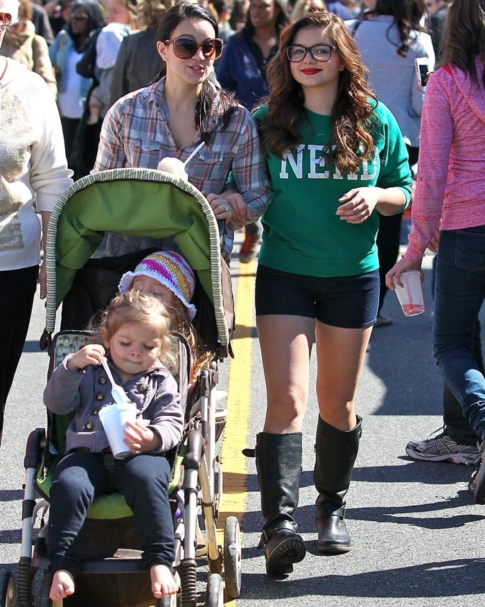 Ariel Winter visits the Studio City Farmers Market with her sister Shanelle Gray and niece Parker