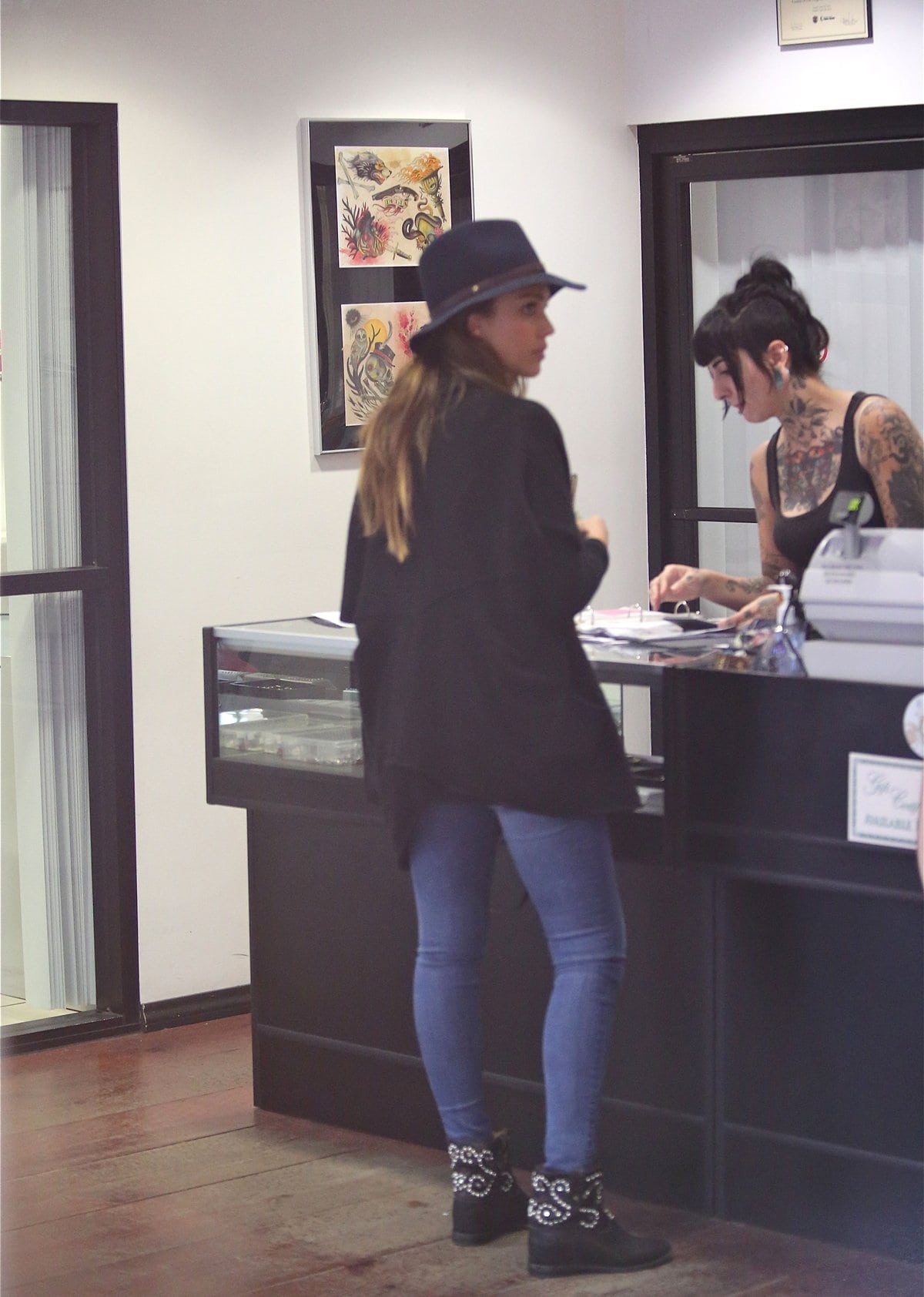 Jessica Alba visits Prix Tattoo shop in West Hollywood