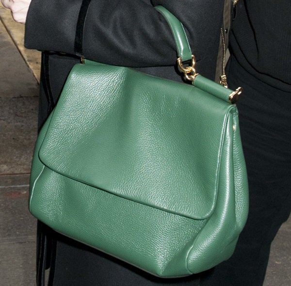 Jessica Chastain showcases her exquisite green Dolce & Gabbana Sicily handbag