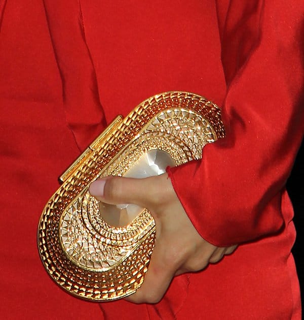 Mena Suvari's Jimmy Choo "Kase" clutch