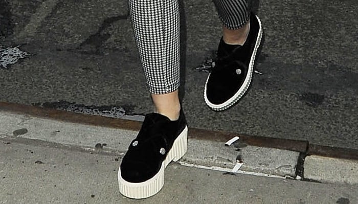 Miley Cyrus's feet in black-and-white flatform creepers