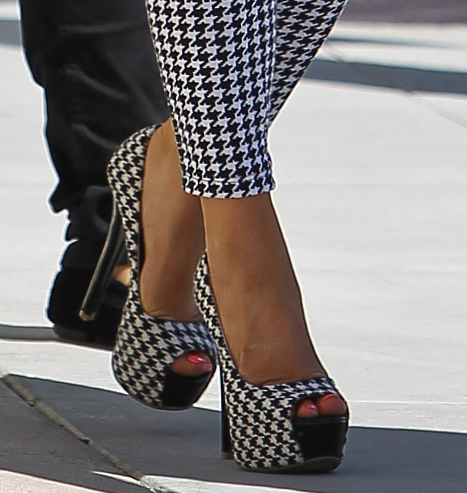 Coco shows off her sexy feet in peep-toe houndstooth pumps