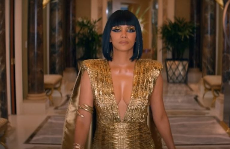 Halle Berry Plays Cleopatra In Caesars Sportsbook And Casino Commercial