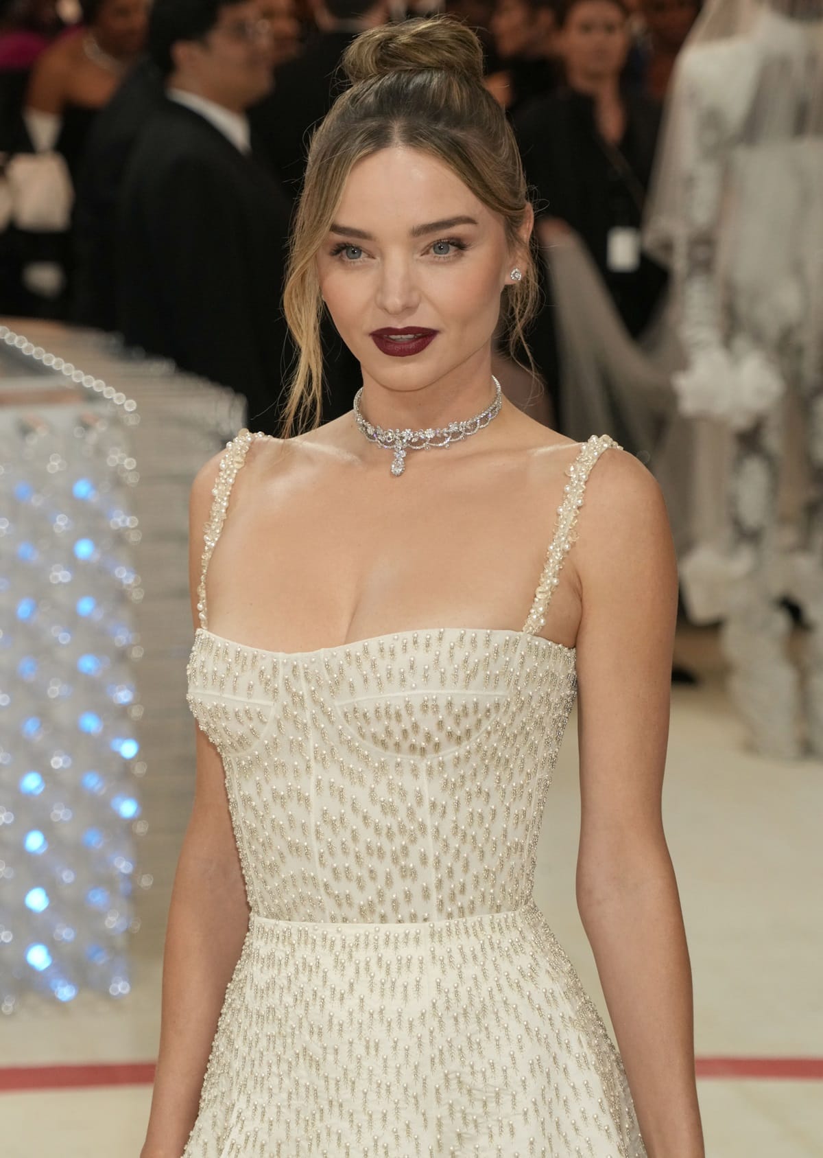 Miranda Kerr exuded timeless beauty in a mesmerizing Dior Haute Couture ensemble featuring a jewel-strap bustier and a necklace crafted in white gold and adorned with diamonds