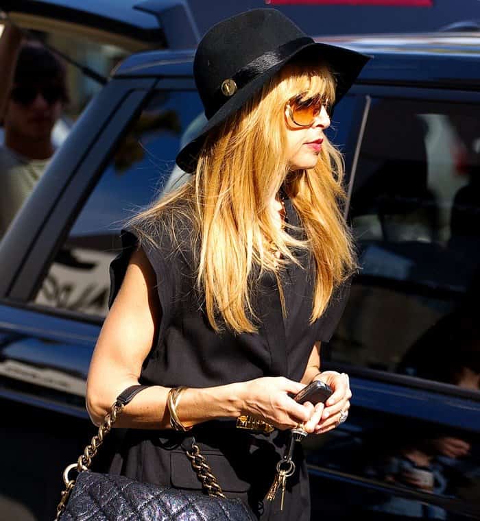 Rachel Zoe channels her inner power player in all-black as she departs from The Gap in Beverly Hills