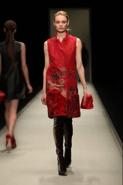 Red Sleeveless Cheongsam with Embroidery