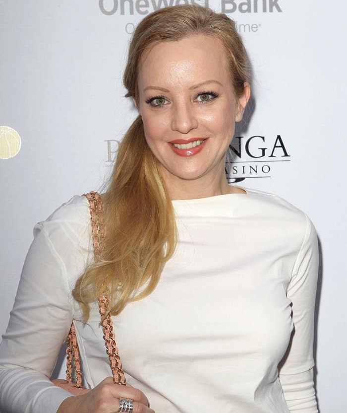 Wendi McLendon-Covey attends the Lakers Casino Night fundraiser