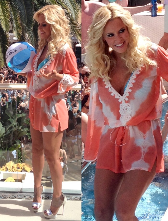 Jenny McCarthy wears her blonde hair down at Encore Beach Day Club in Las Vegas