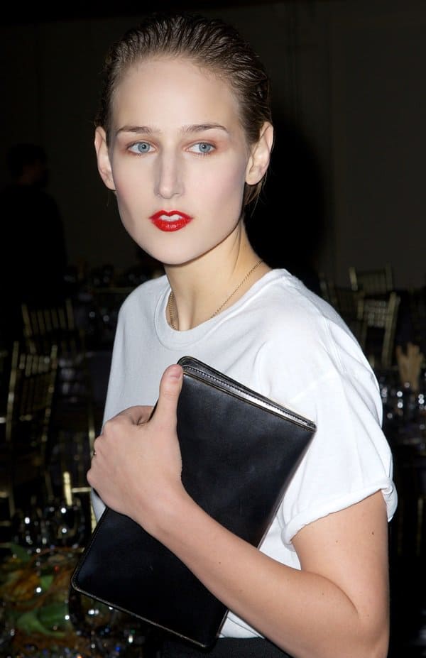 Leelee Sobieski with red lips at the New Museum Spring Gala