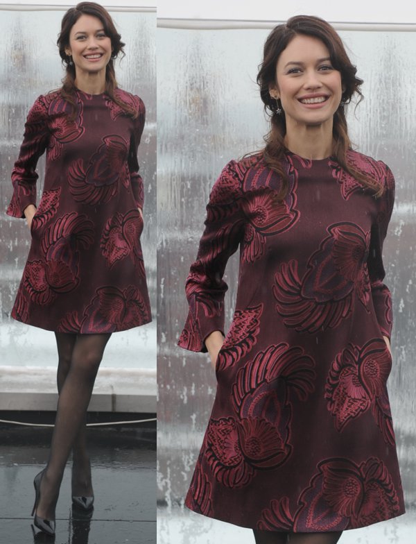 Olga Kurylenko attends a photocall of the 'Oblivion'