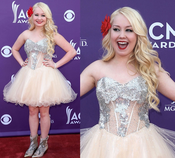 RaeLynn in a chic dress at the 2013 Academy of Country Music Awards