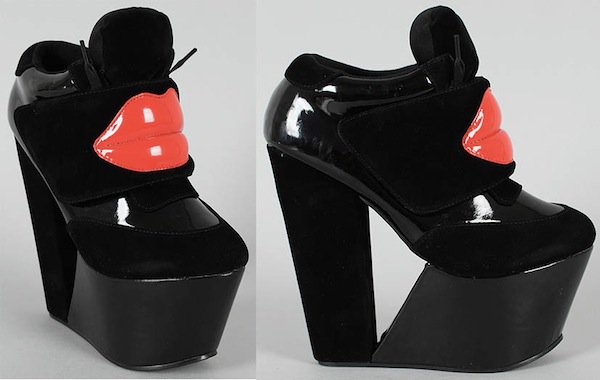 Privileged Kiss Me Shoe Black