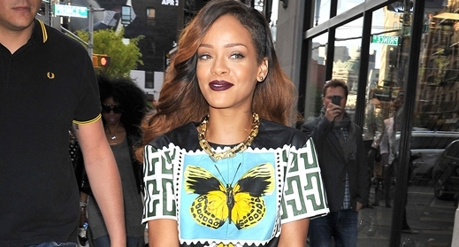 Rihanna Shows Why Knee-High Gladiator Sandals Should Never Be Nude