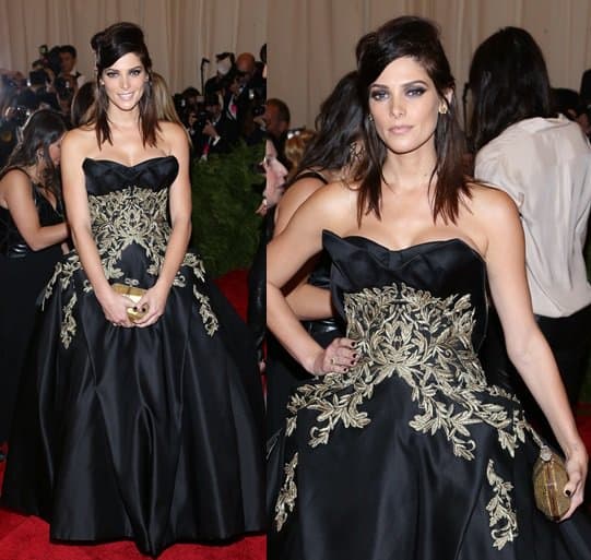 Ashley Greene's Marchesa gown may have been overwhelming, but her gold hardcase clutch was a standout