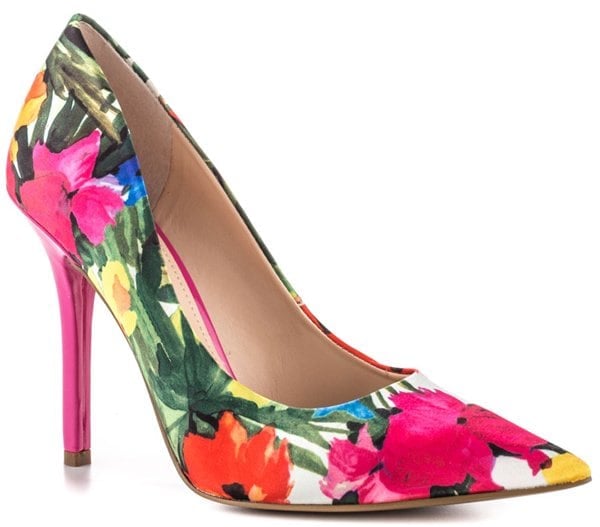 GUESS Neodan Floral-Print Pumps