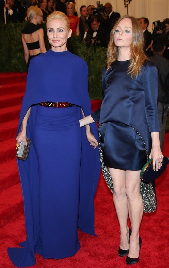 Cameron Diaz and Stella McCartney both made striking appearances at the Met Gala, each showcasing their unique style through their choice of blue frocks and distinct clutches