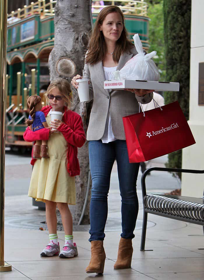 Jennifer Garner and daughter Violet Affleck leaving American Girl Place at The Grove