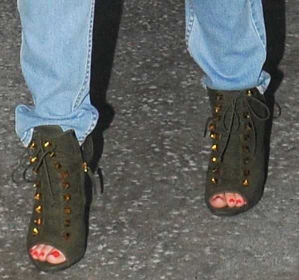 Khloe Kardashian showing off her pedicure in Giuseppe Zanotti