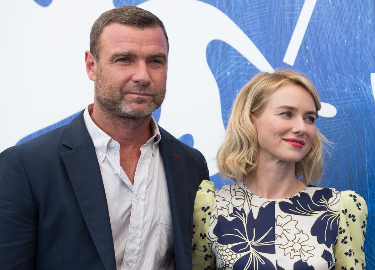 Naomi Watts, at 5 feet 4 ½ inches (163.8 cm), is notably shorter than Liev Schreiber, who stands at 6 feet 2 ½ inches (189.2 cm), making him approximately 10 inches (25.4 cm) taller than her
