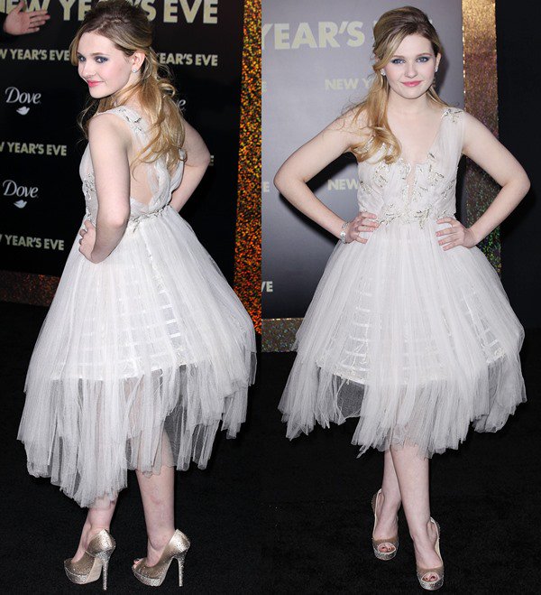 Abigail Breslin looked like a princess in a white Marchesa dress