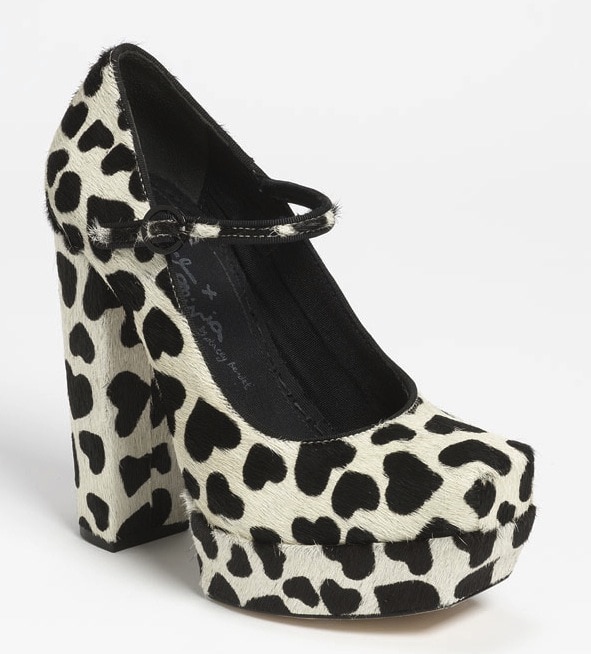 Alice + Olivia "Gizelle" Mary Jane Pumps