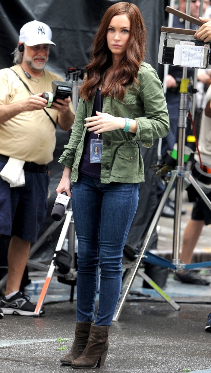 Megan Fox filming scenes for 'Teenage Mutant Ninja Turtles' while clad in the Rag & Bone Newbury boots in Manhattan