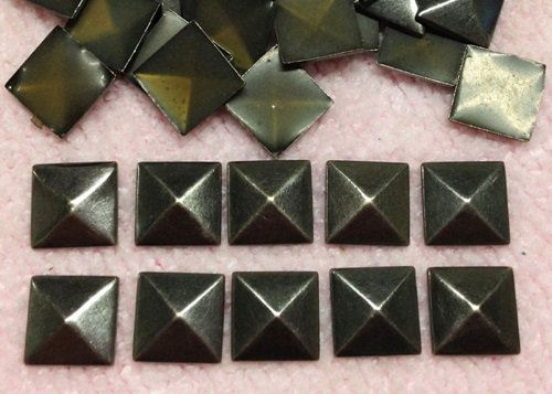 10mm Pack of 50 pcs Hotfix Black Pyramid Studs