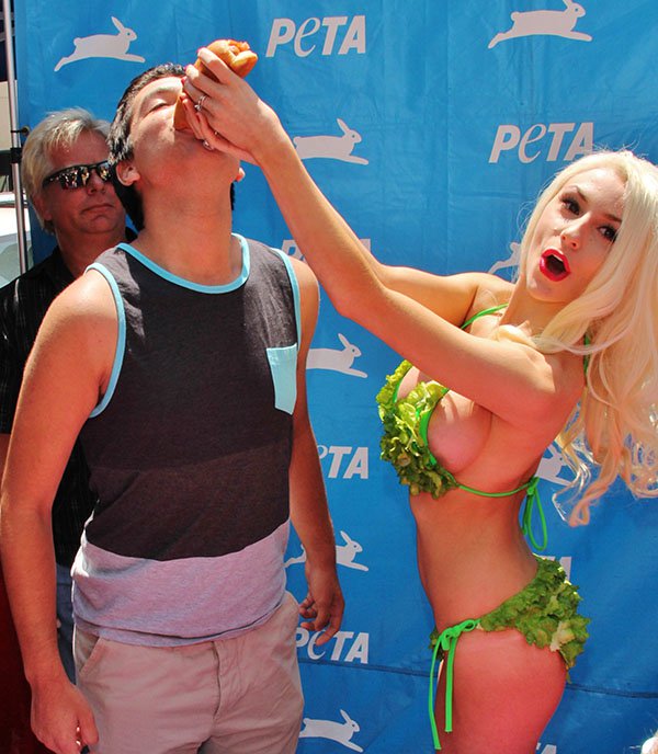 Courtney Stodden promoting Pink's Hot Dogs (new veggie dogs) in support of PETA at Hollywood & Highland Center in Los Angeles on July 31, 2013