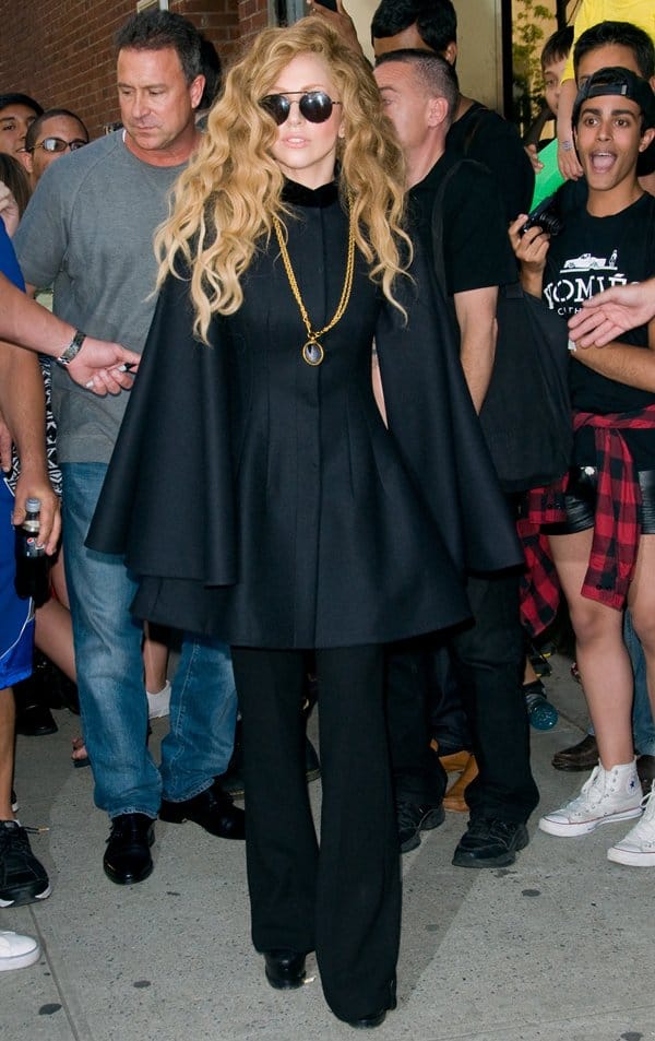 Lady Gaga rocks Tom Ford black glossy Samuele sunglasses