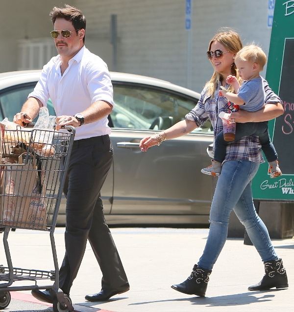 Hilary Duff with husband Mike Comrie and son Luca at Bristol Farms in Hollywood on August 8, 2013