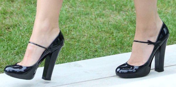 Daisy Lowe wearing daintily-strapped Mary Janes