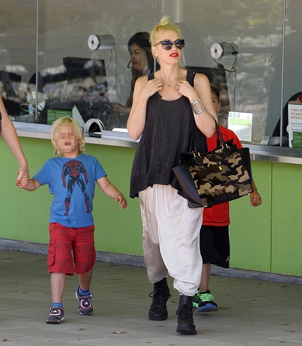 Gwen Stefani takes her sons to the Natural History Museum in Los Angeles on August 29, 2013