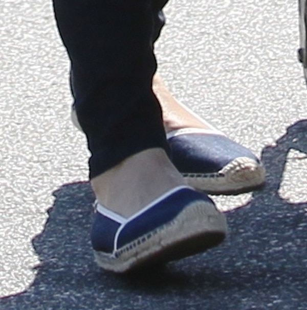 Choosing comfort and style, Mila Kunis wears her favorite shoes for a shopping day with her mom