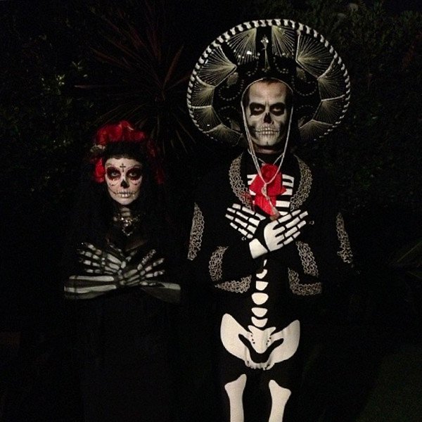 Fergie and Josh Duhamel go all out with their Dia De Muertos (Day of the Dead) costumes, complete with detailed face paint and traditional Mexican attire