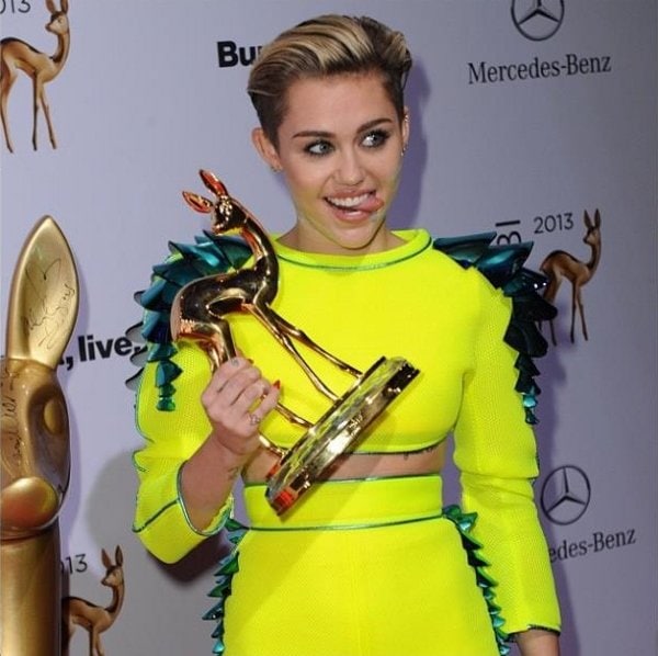Miley Cyrus with her Bambi Award