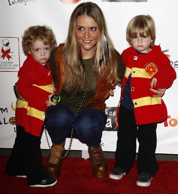 Brooke Mueller with her sons Bob and Max at the 18th Annual Dream Halloween to benefit the children affected by Aids Foundation