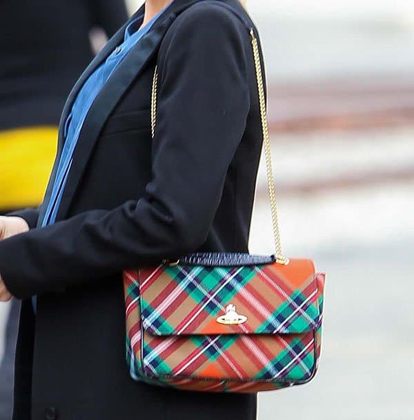 Gwen Stefani's 1950s-inspired tartan handbag in orange and green