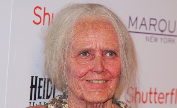 Heidi Klum's face full of wrinkles as part of her old lady Halloween costume