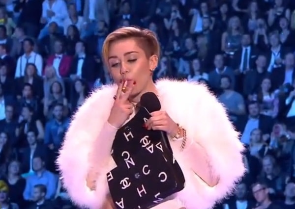 Miley Cyrus smoking weed at the MTV Europe Music Awards
