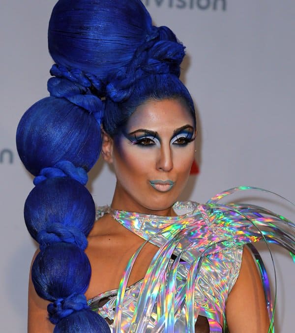 Z Lala at the 2013 Latin Grammy Awards with bold makeup and a Marge Simpson-inspired hairstyle