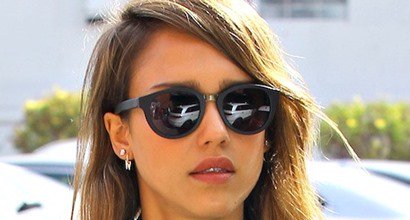 Jessica Alba Aims for Rocker-Chick Look in Jimmy Choo Biker Boots