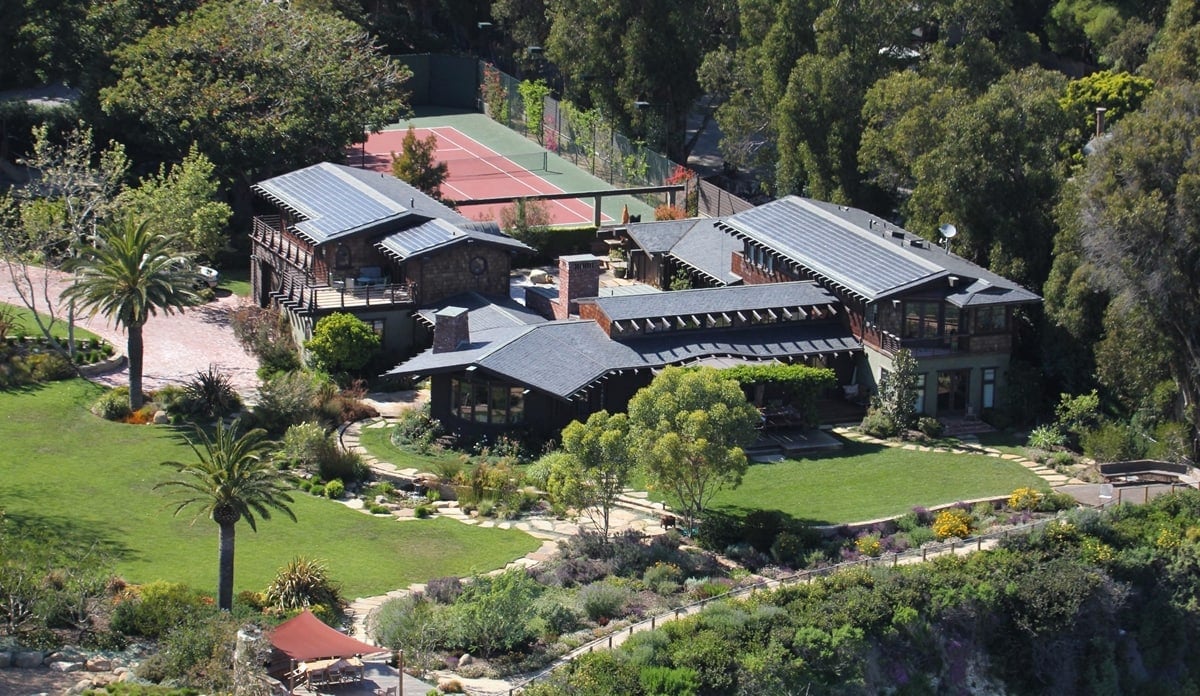 Aerial view of Julia Roberts's luxurious home in Malibu, California