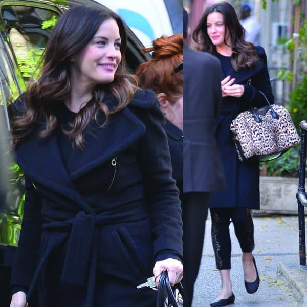 Liv Tyler shows us how to do texture on an all-dark-hued winter outfit