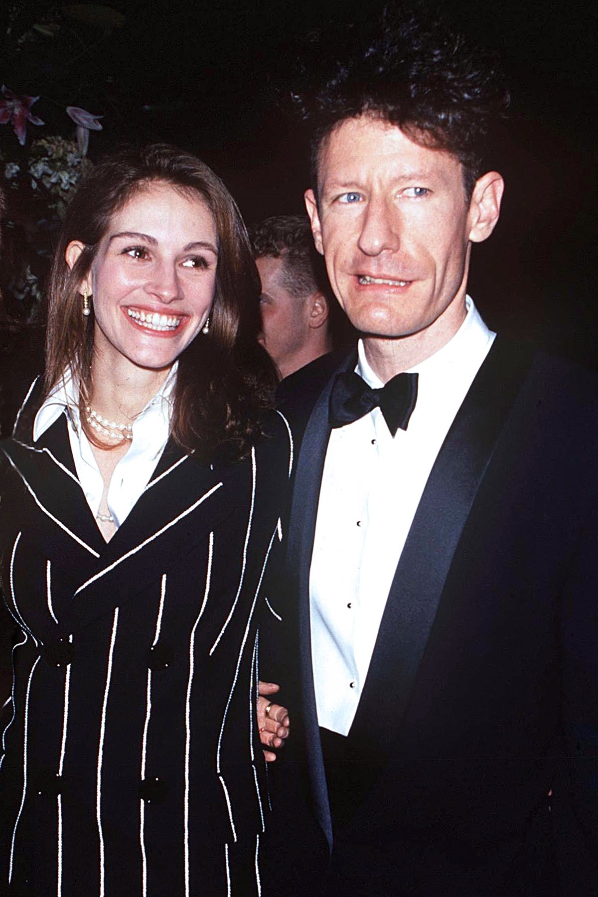 Lyle Lovett and Julia Roberts met n the set of Robert Altman's 1992 film The Player and married in 1993 after just a few weeks of dating