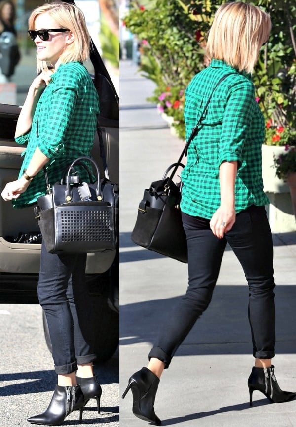Reese Witherspoon in a green plaid shirt paired with dark mid-rise skinny jeans from Hudson Jeans