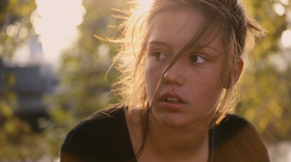 Adèle Exarchopoulos plays an introverted 15-year-old high-school student who becomes troubled about her sexual identity