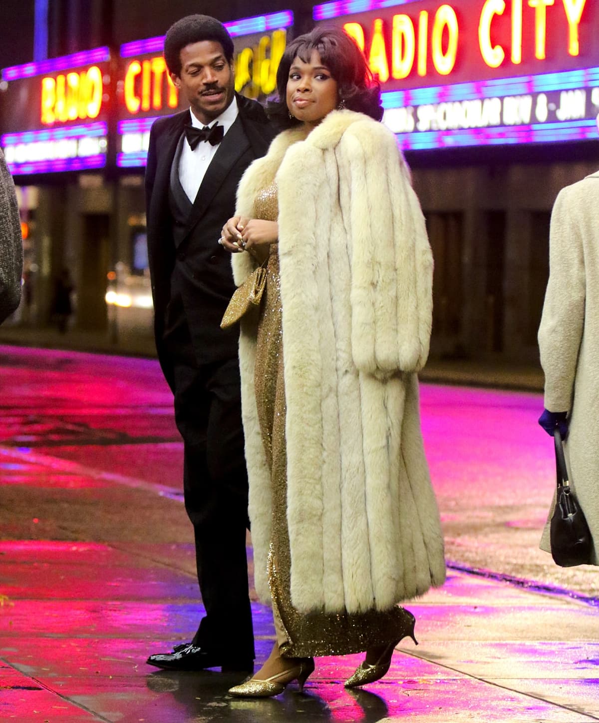 Jennifer Hudson as Aretha Franklin and Marlon Wayans as Aretha's abusive husband and manager Ted White filming on location for "Respect"