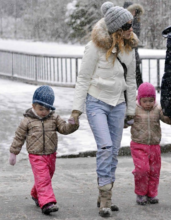 Sarah Jessica Parker walking her daughters to school on a snowy morning on March 8, 2013
